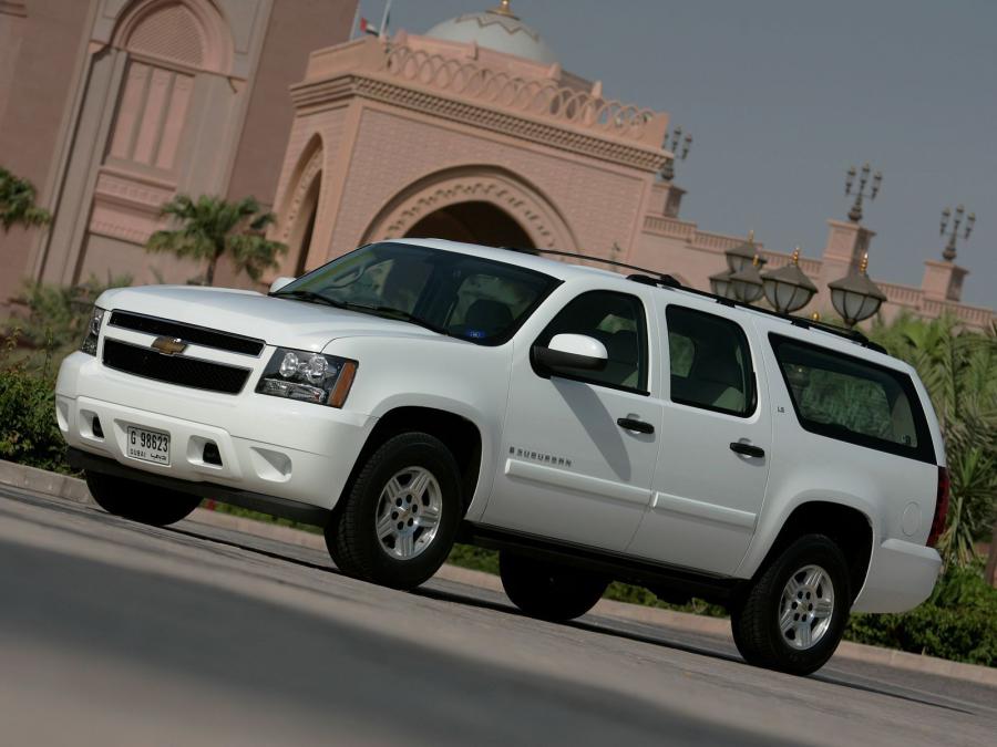  Chevrolet Suburban 2006 года  (фото 11 из 16)
